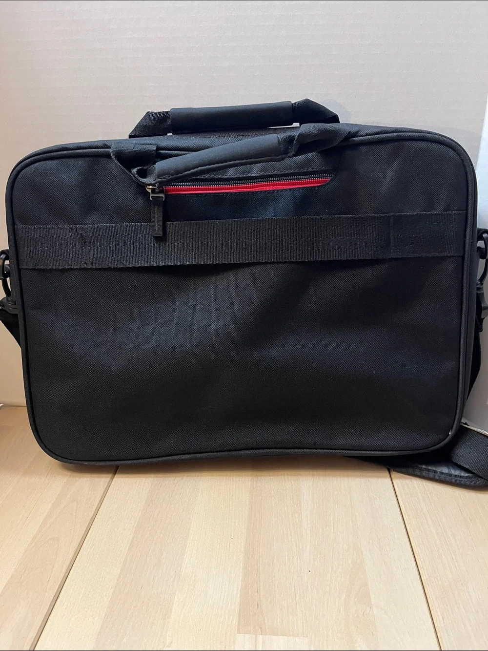 Case Logic Black Laptop & Tablet Commuter Briefcase Messenger Bag